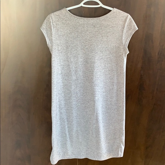 Grey t-shirt dress - Picture 2 of 2
